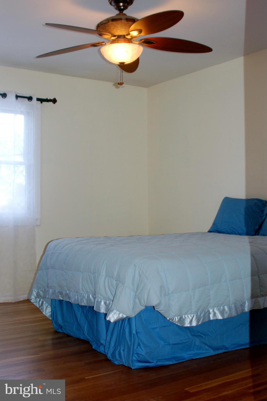 6423 Deepford Street Springfield, VA 22150 - Photo 9 of 21 Bedroom (Master)