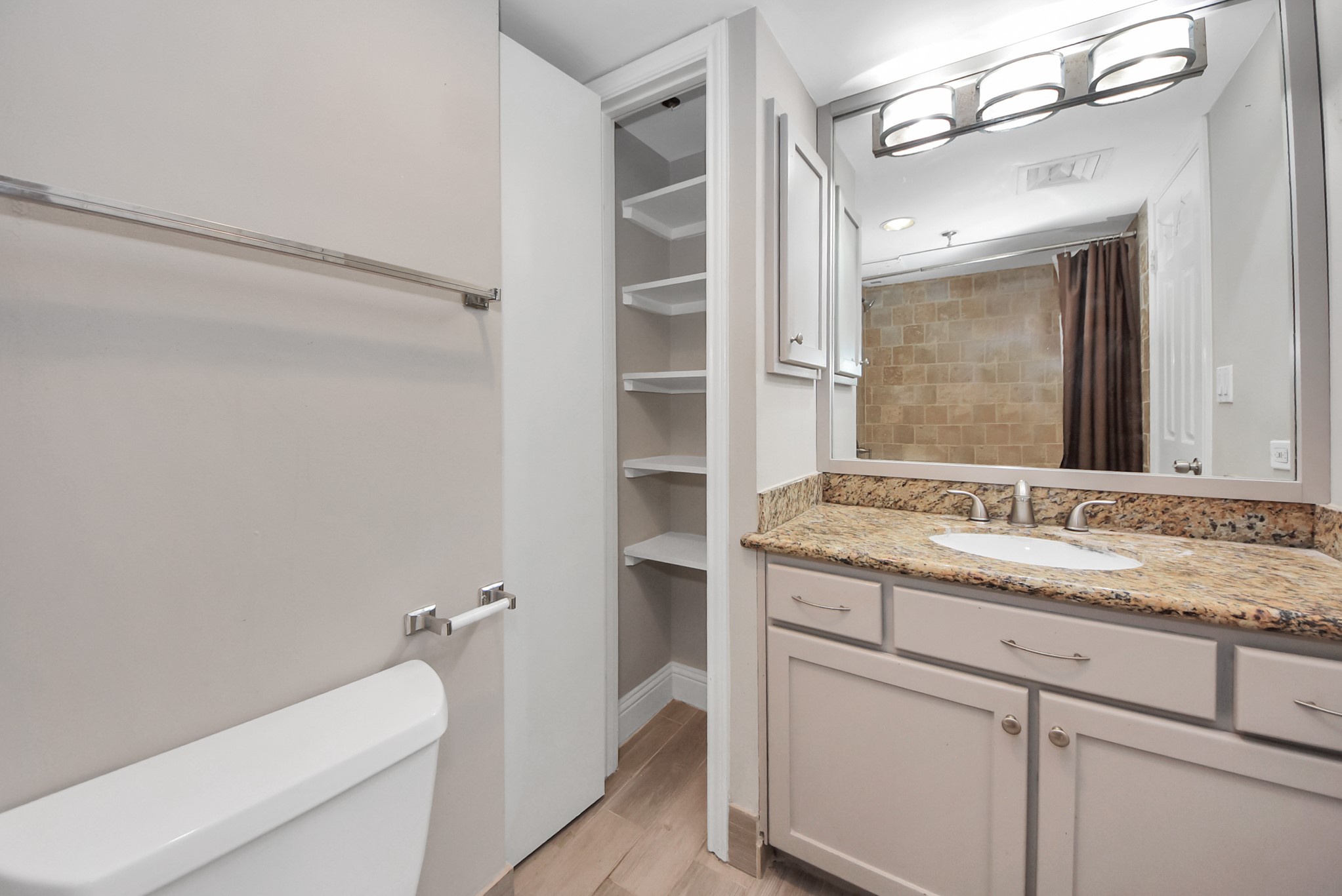 3525 Sage Road, Unit 1701 Houston, TX 77056 - Photo 24 of 50