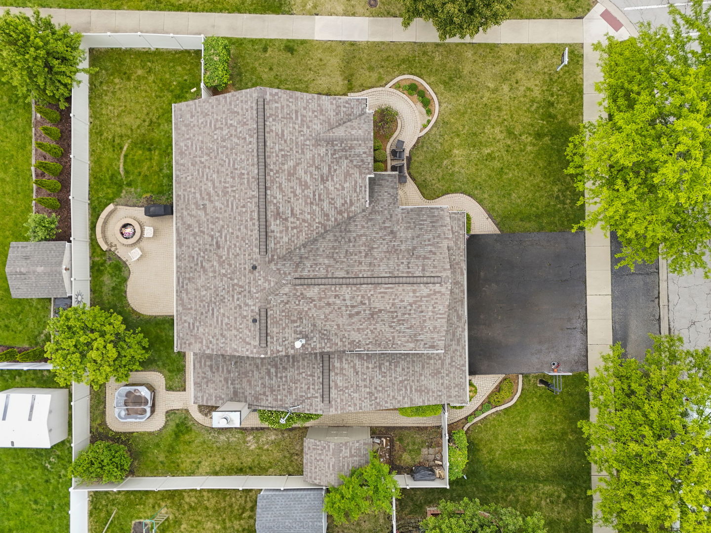 1462 Haversham Drive Aurora, IL 60502 - Photo 35 of 44 an aerial view of a house with a yard