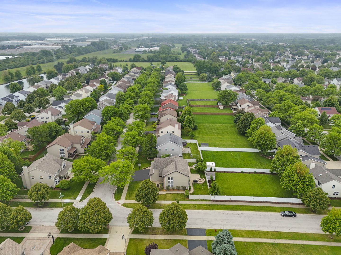 1462 Haversham Drive Aurora, IL 60502 - Photo 39 of 44 an aerial view of a city