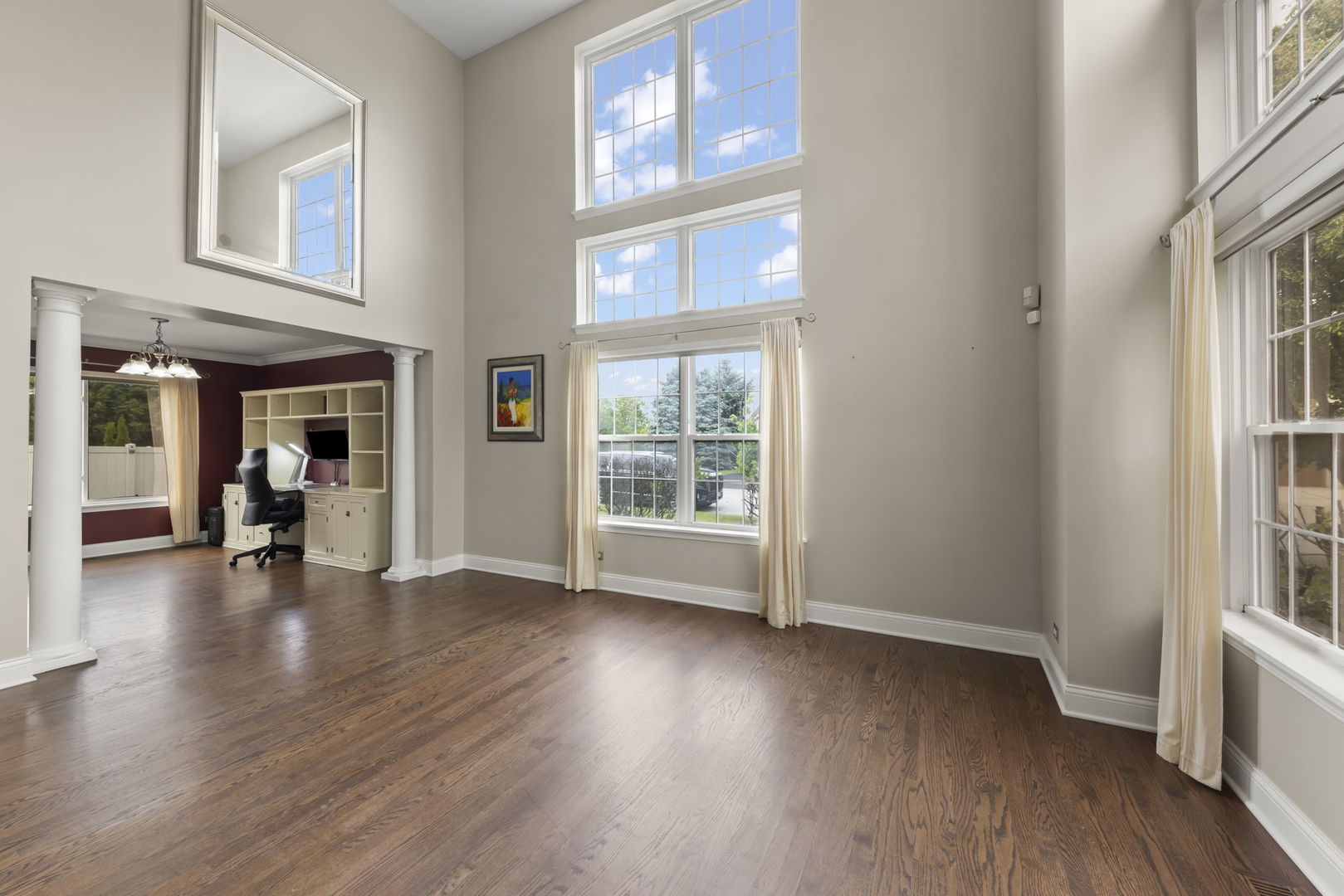 1462 Haversham Drive Aurora, IL 60502 - Photo 5 of 44 a view of an entryway with wooden floor