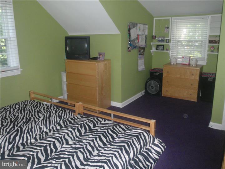 356 Lynn Road Springfield, PA 19064 - Photo 14 of 25 Bedroom - Main