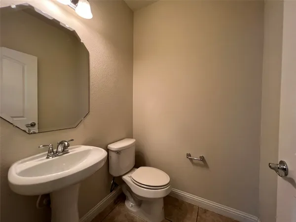 $2,395 | 1325 Meadowsouth Lane, Austin, TX 78748