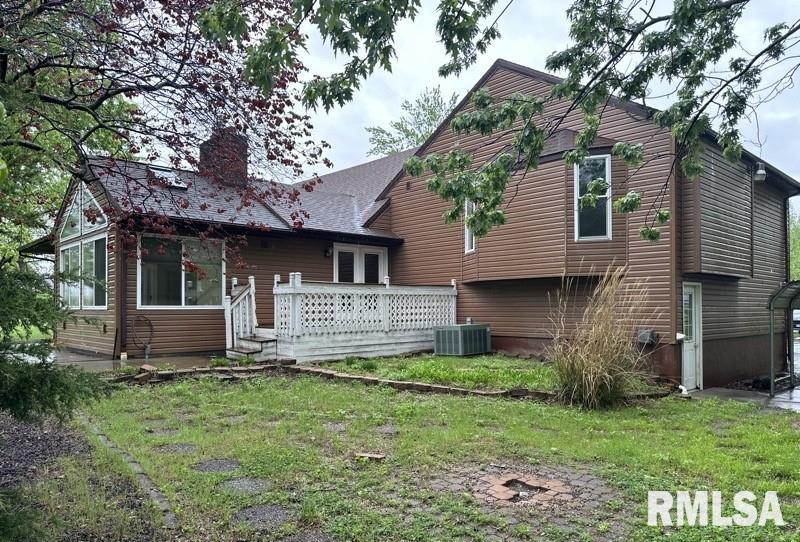 4920 Cross Road Salem, IL 62881 - Photo 8 of 37