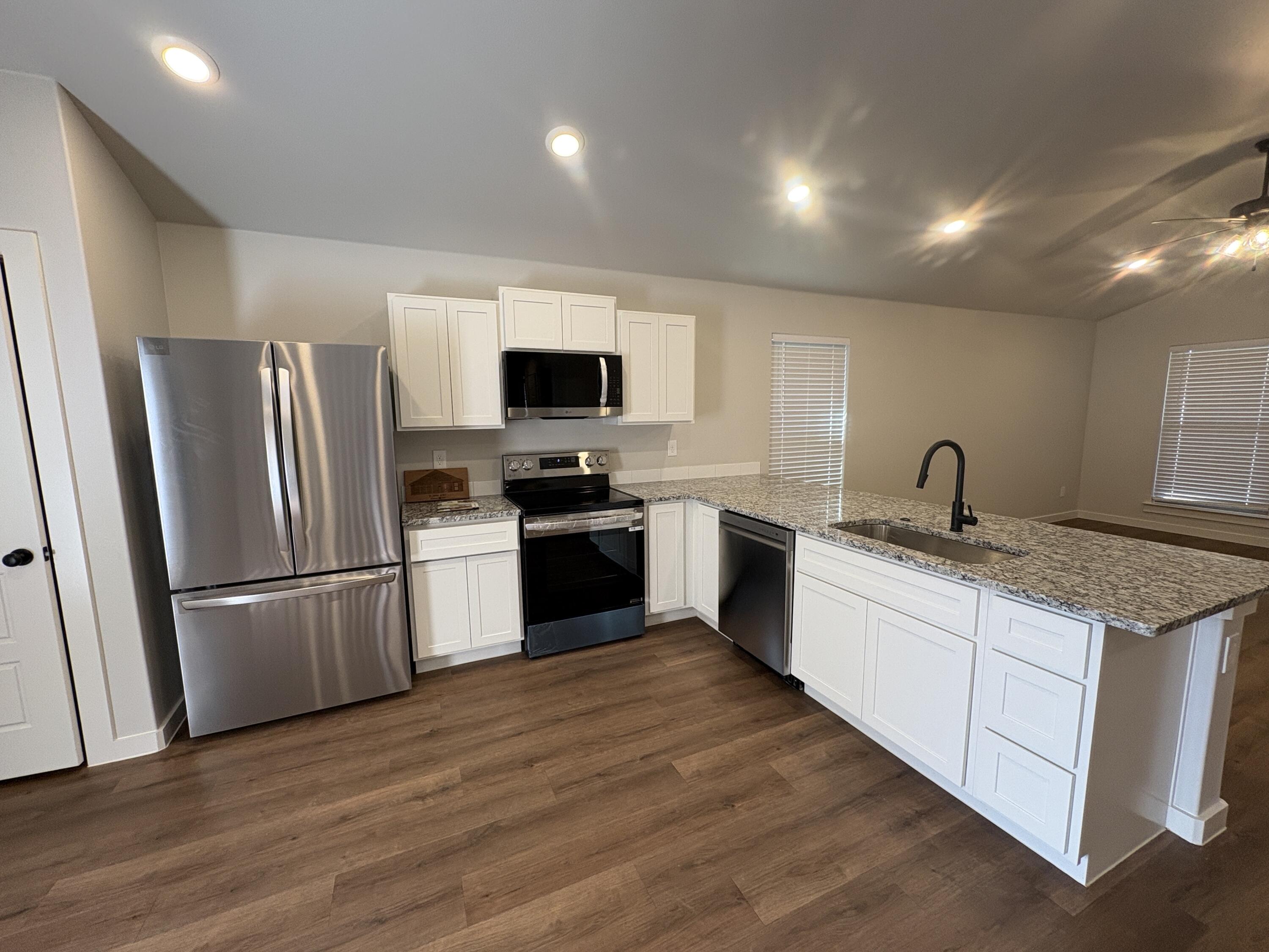 8607 29th Street Lubbock, TX 79407 - Photo 17 of 21 Media 17-7E406A93-30DD-41D6-811F-56FCF88