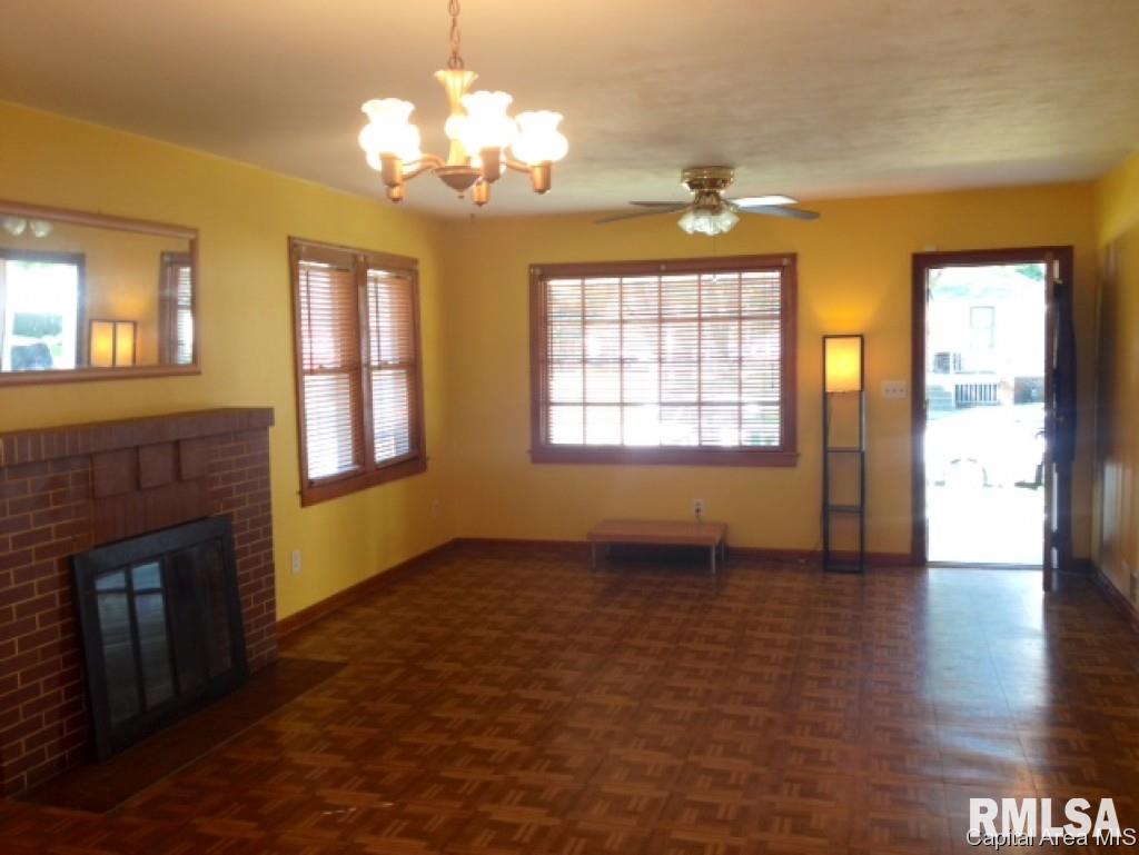 2448 South 13th Street Springfield, IL 62703 - Photo 4 of 20