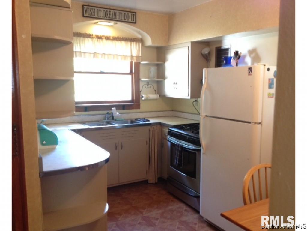 2448 South 13th Street Springfield, IL 62703 - Photo 6 of 20