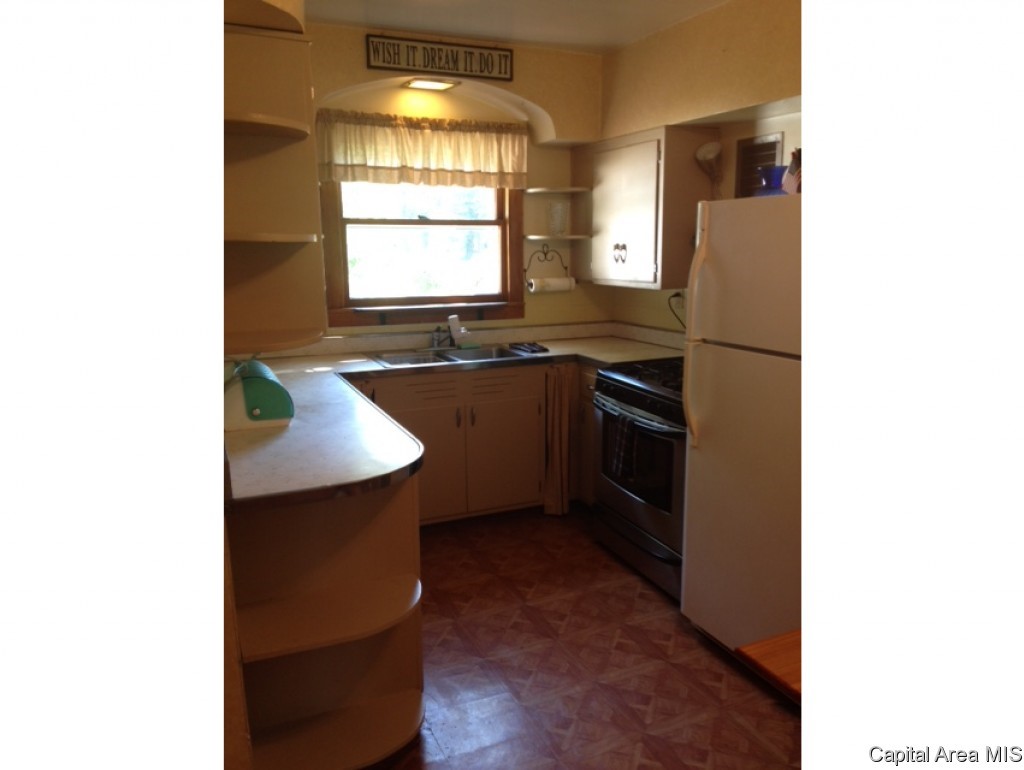 2448 South 13th Street Springfield, IL 62703 - Photo 8 of 20