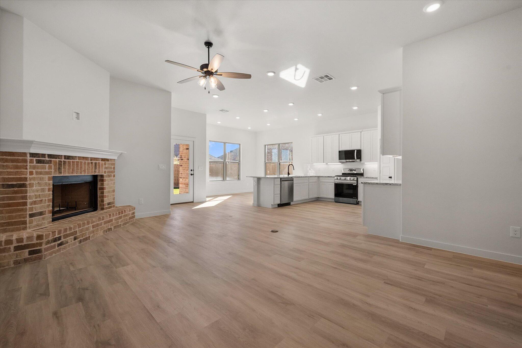 7003 16th Street Lubbock, TX 79416 - Photo 3 of 25 10-7003 16th_7022