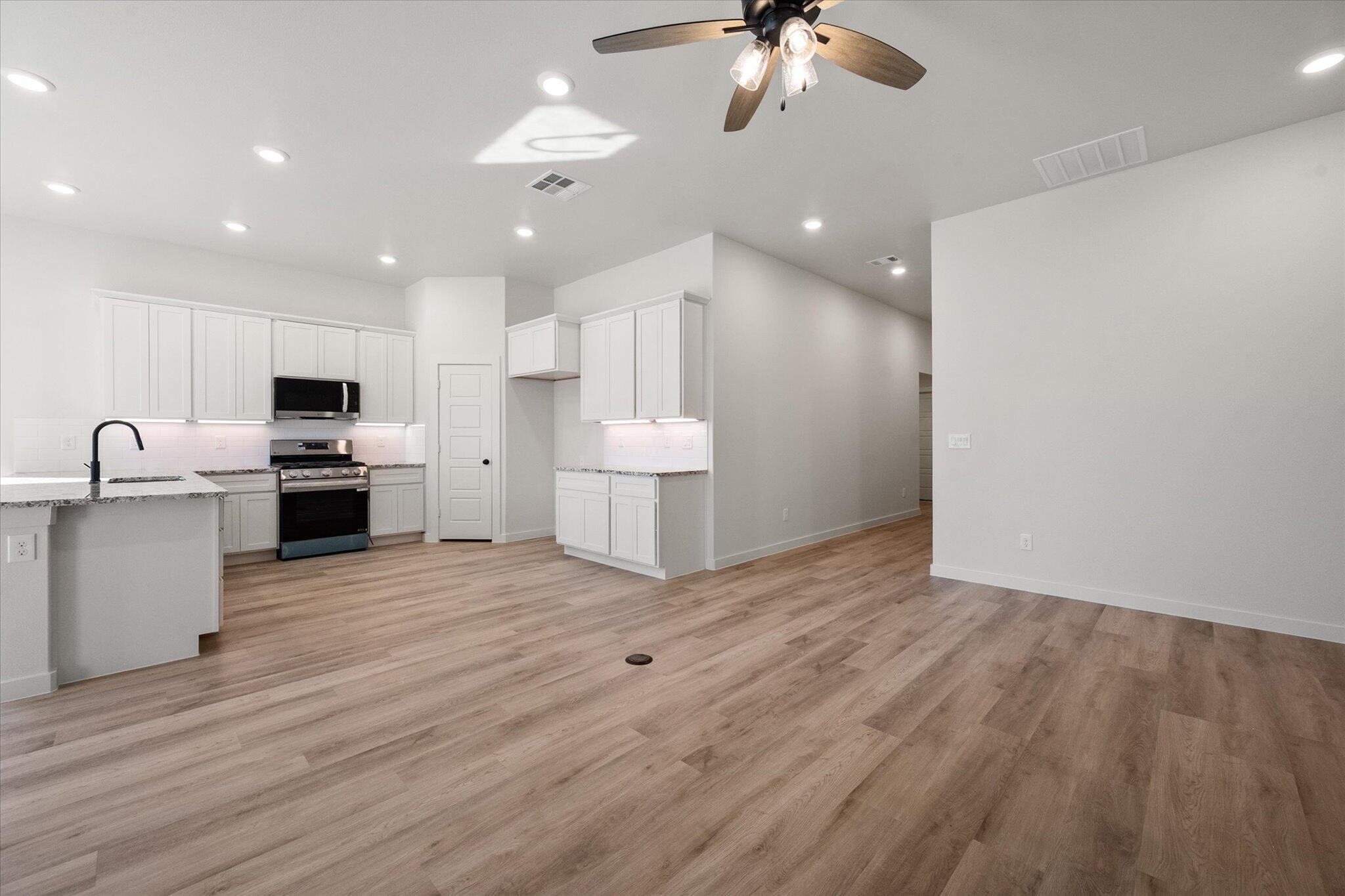 7003 16th Street Lubbock, TX 79416 - Photo 6 of 25 11-7003 16th_7027