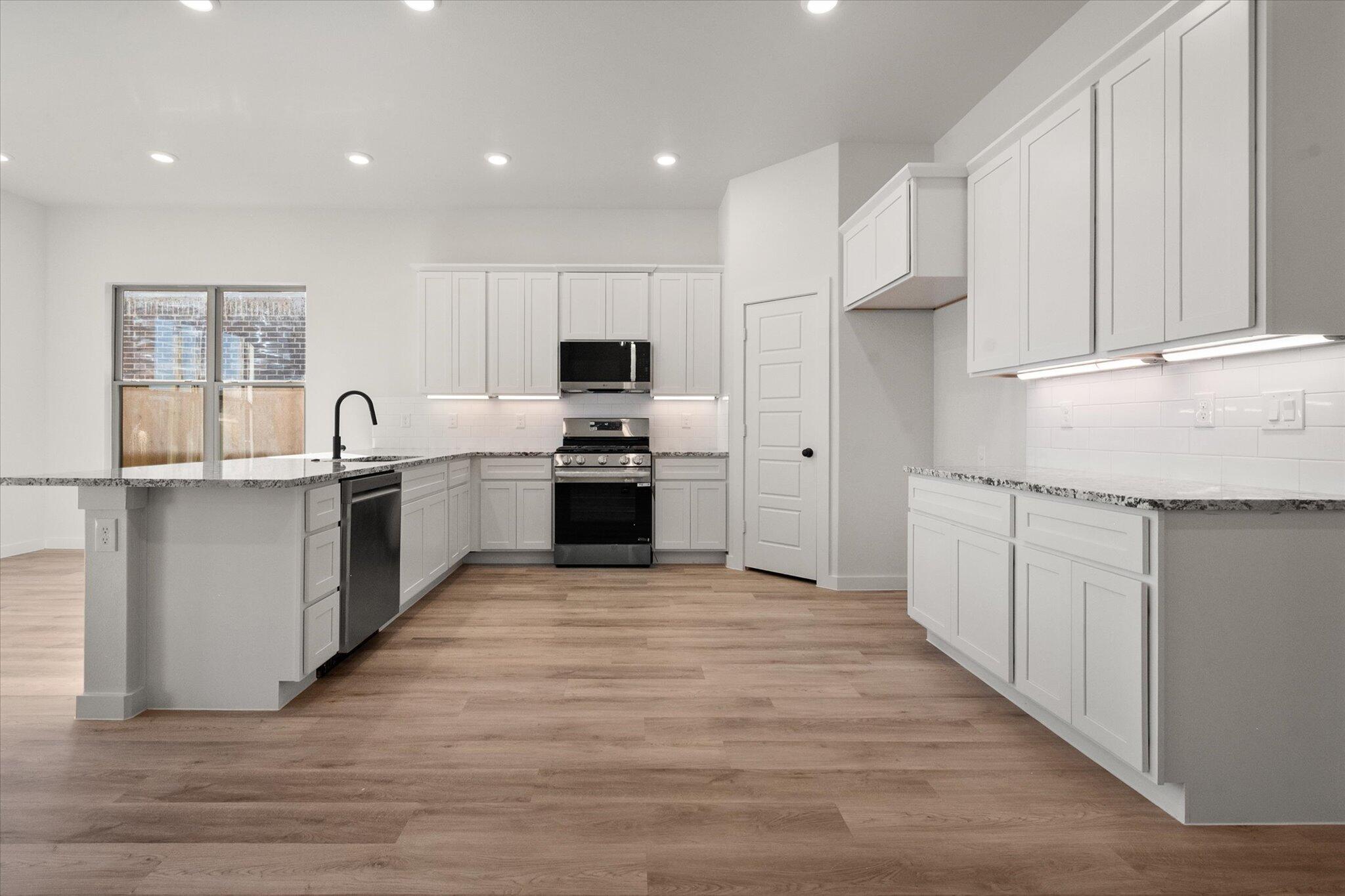 7003 16th Street Lubbock, TX 79416 - Photo 7 of 25 13-7003 16th_7037