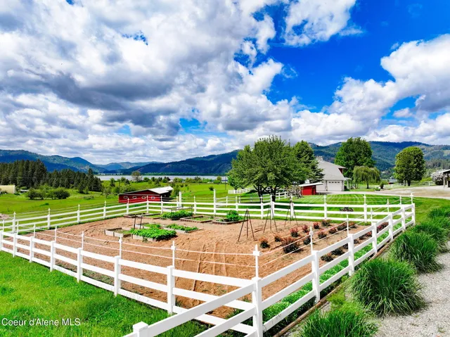 $875,000 | 31401 State Highway 3, Medimont, ID 83842