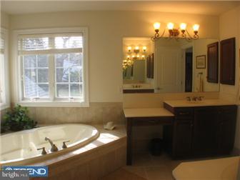 11 Kershaw Road Wallingford, PA 19086 - Photo 8 of 12 Bathroom