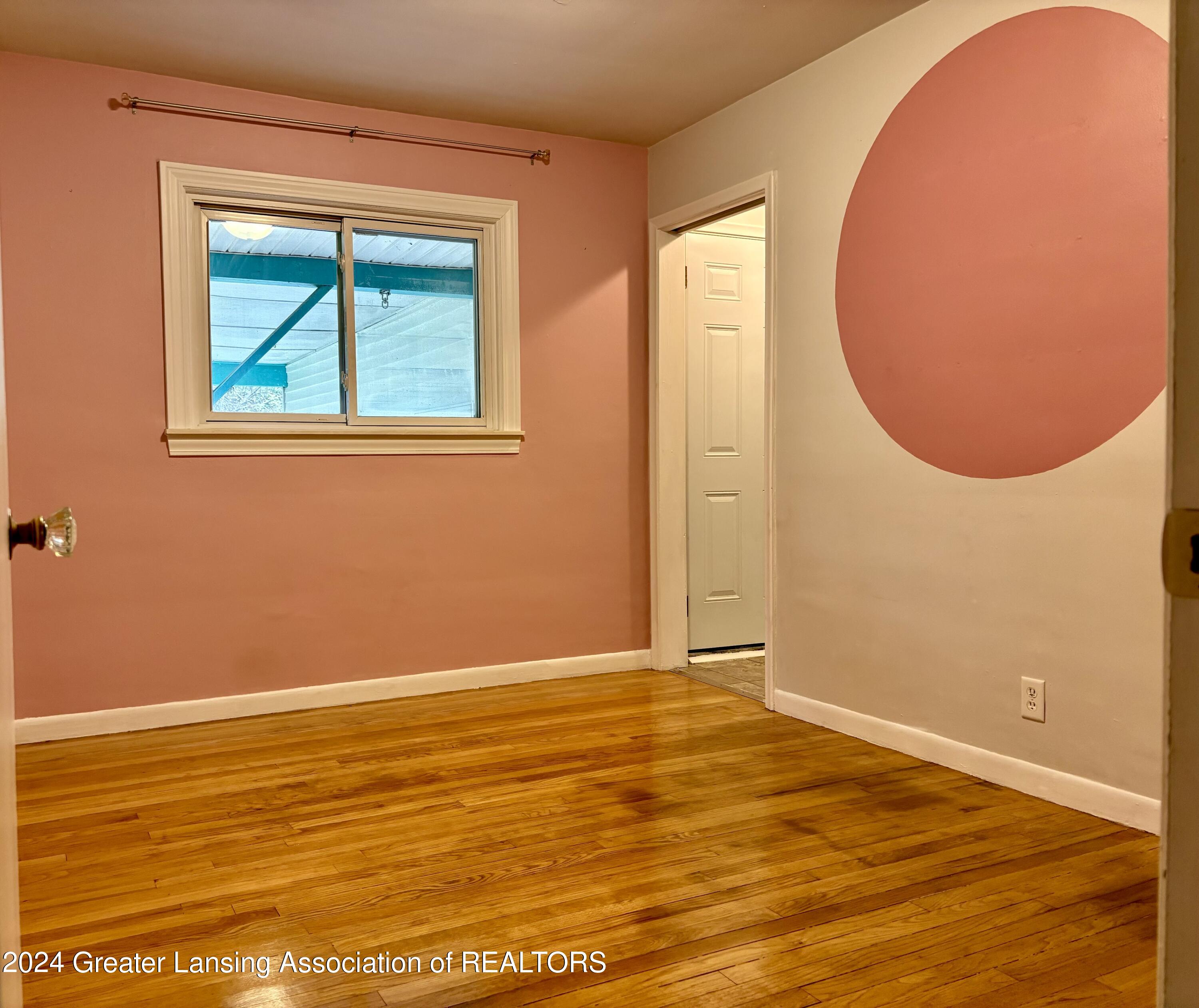 2304 Barstow Road Lansing, MI 48906 - Photo 15 of 22 IMG_0282