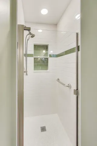 $459,900 | 504 West Braeside Drive, Arlington Heights, IL 60004