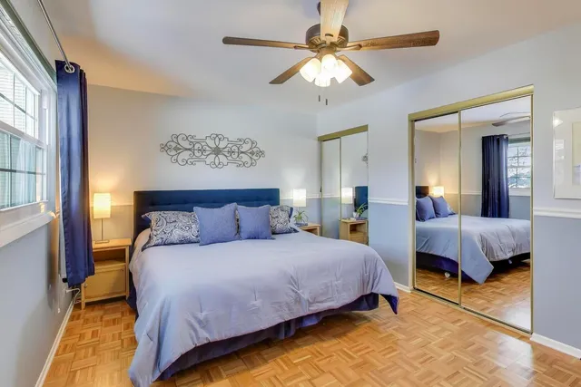 $459,900 | 504 West Braeside Drive, Arlington Heights, IL 60004