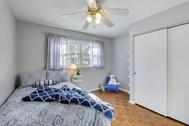 $459,900 | 504 West Braeside Drive, Arlington Heights, IL 60004