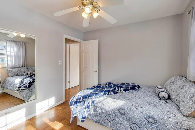 $459,900 | 504 West Braeside Drive, Arlington Heights, IL 60004