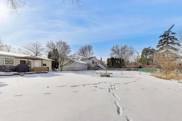 $459,900 | 504 West Braeside Drive, Arlington Heights, IL 60004