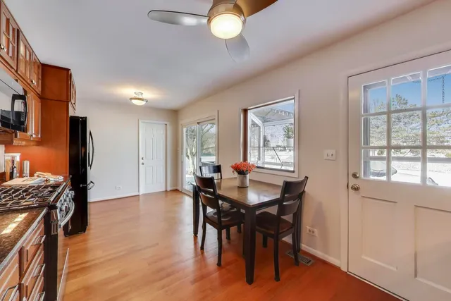 $459,900 | 504 West Braeside Drive, Arlington Heights, IL 60004