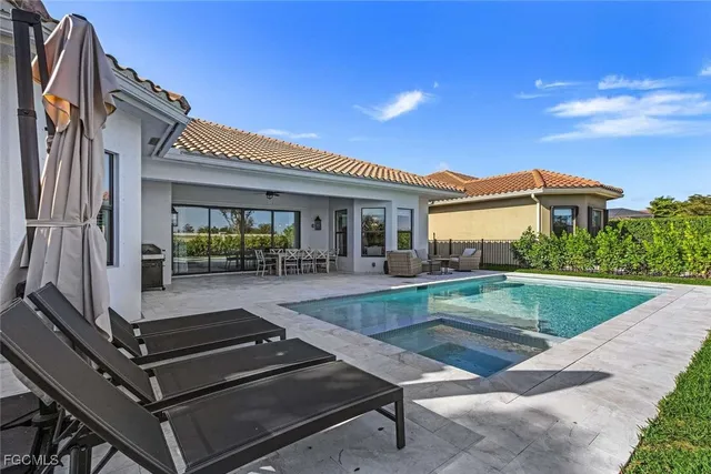 $1,375,000 | 2906 Cinnamon Bay Circle, Naples, FL 34119