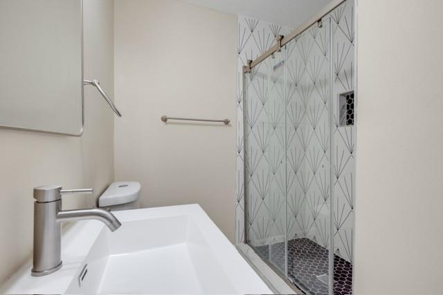 3442 Longleaf Drive Decatur, GA 30032 - Photo 7 of 16