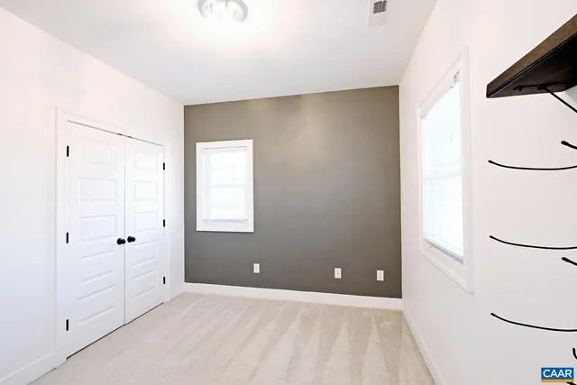 $3,000 | 903 Nassau Street, Charlottesville, VA 22902