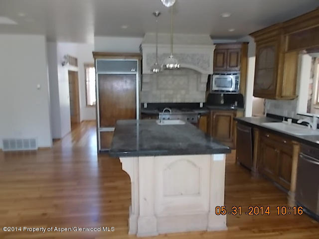 1090 East Valley Road Carbondale, CO 81623 - Photo 5 of 16 DSCN2252