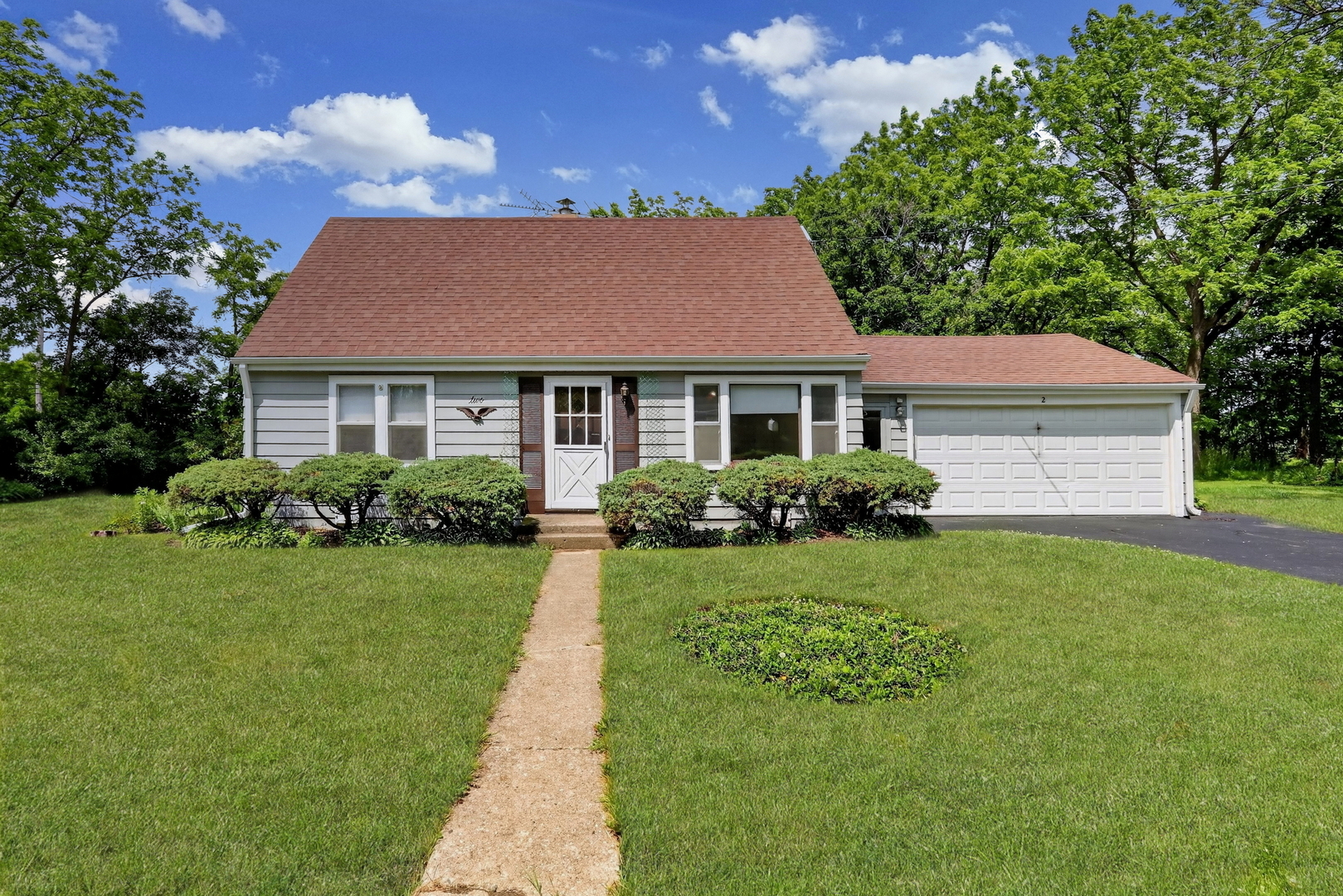 2 Eva Terrace Lake Bluff, IL 60044 - Photo 1 of 21