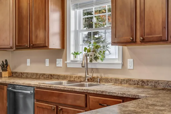 $525,000 | 325 Lower Dedham Road, Holden, ME 04429