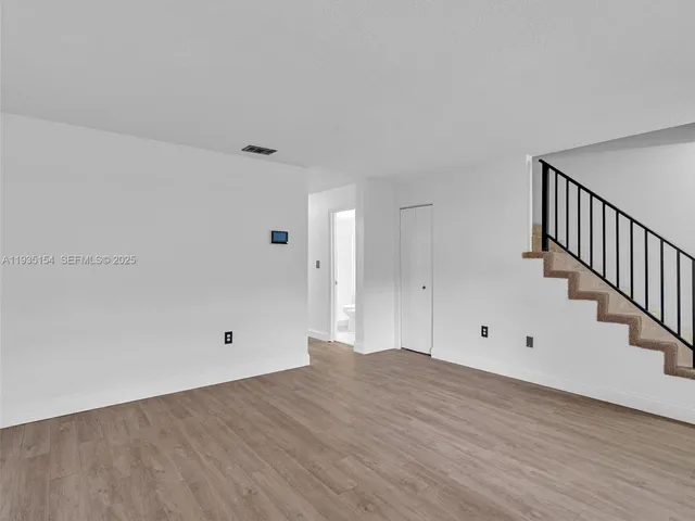 $299,999 | 3911 Southwest 52nd Avenue, Unit 41, Pembroke Park, FL 33023