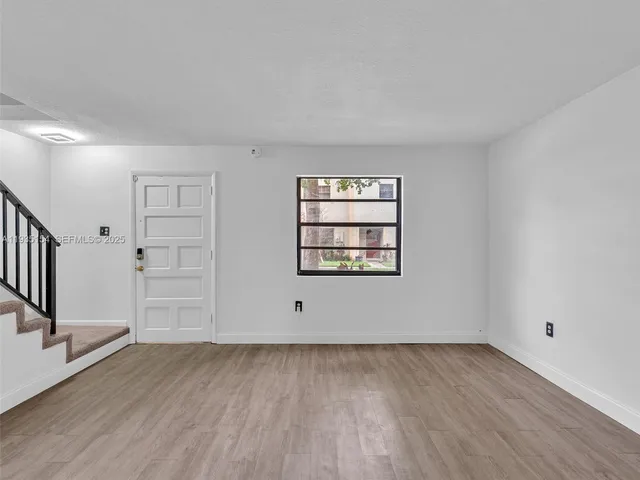 $299,999 | 3911 Southwest 52nd Avenue, Unit 41, Pembroke Park, FL 33023