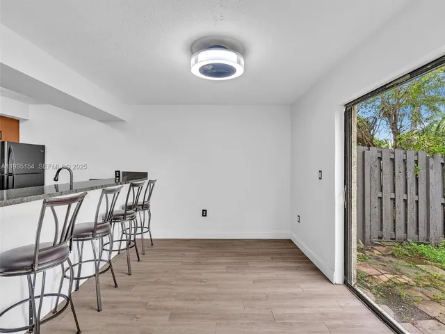 $299,999 | 3911 Southwest 52nd Avenue, Unit 41, Pembroke Park, FL 33023