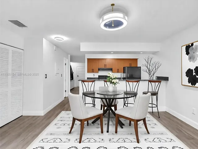 $299,999 | 3911 Southwest 52nd Avenue, Unit 41, Pembroke Park, FL 33023