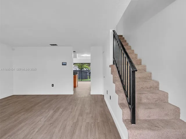 $299,999 | 3911 Southwest 52nd Avenue, Unit 41, Pembroke Park, FL 33023