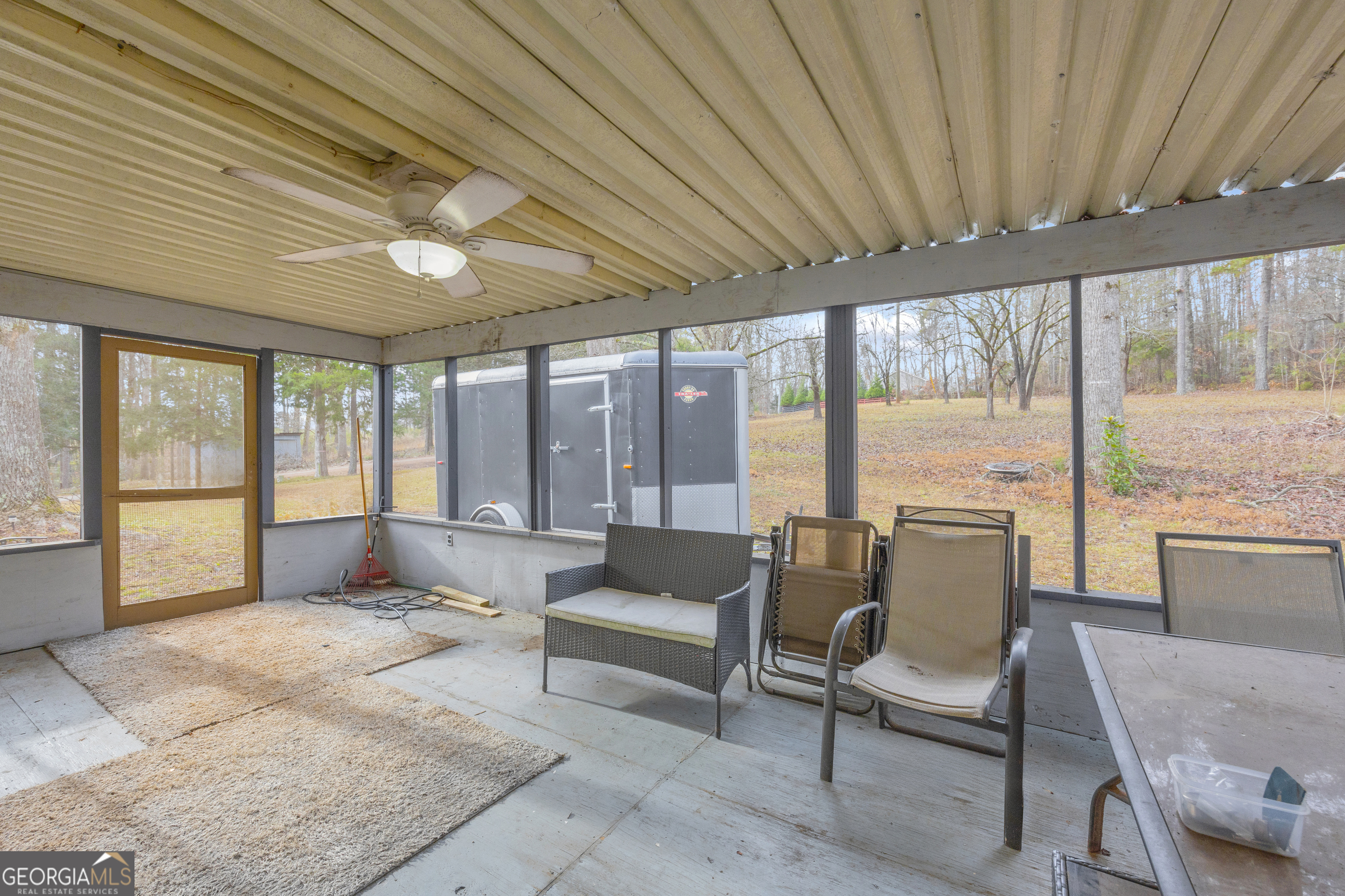 39 Valley View Drive Lavonia, GA 30553 - Photo 5 of 33 a living room with furniture and a large window