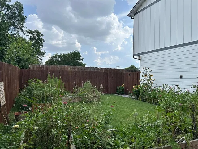 $2,350 | 1028 17th Street, Plano, TX 75074