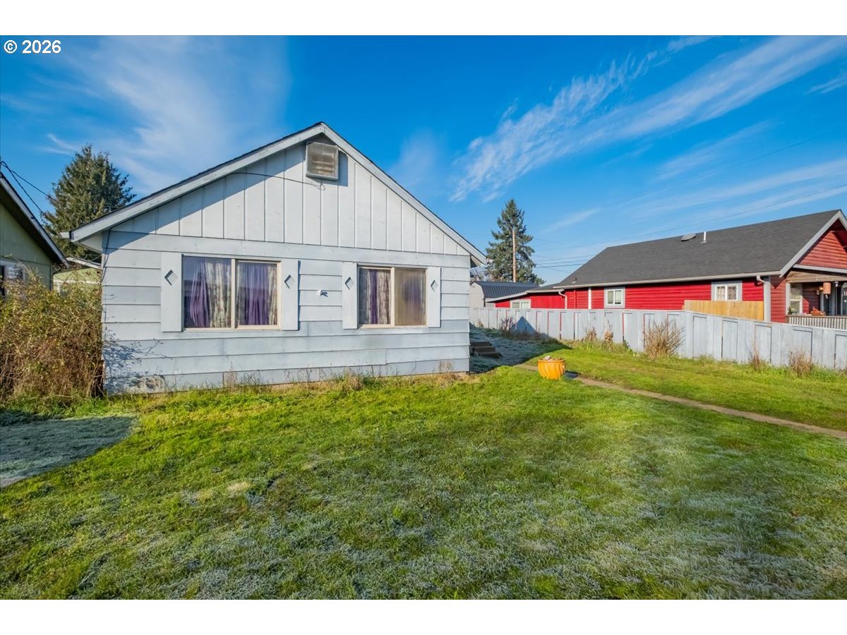 471 Birch Street Junction City, OR 97448 - Photo 2 of 30