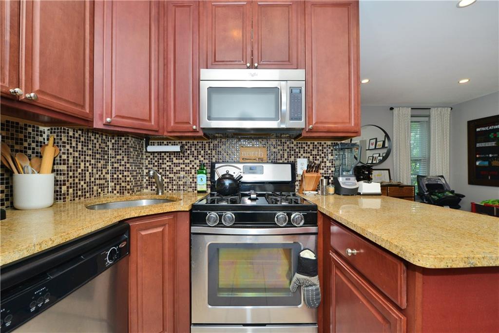 255 3rd Avenue Brooklyn, NY 11215 - Photo 7 of 28