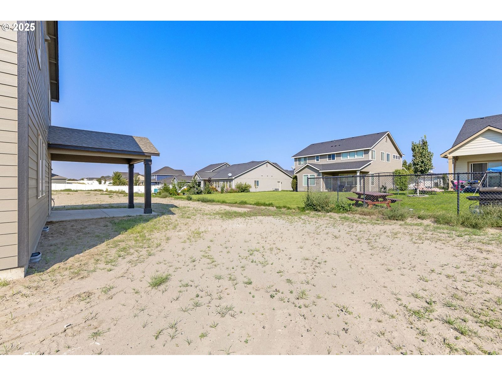 104 Tiber Court Boardman, OR 97818 - Photo 26 of 33 a view of outdoor space yard and mountain
