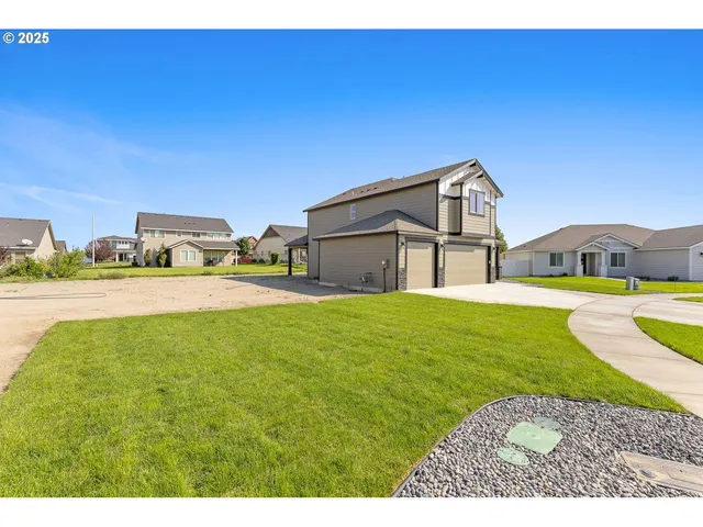 a house view with a outdoor space