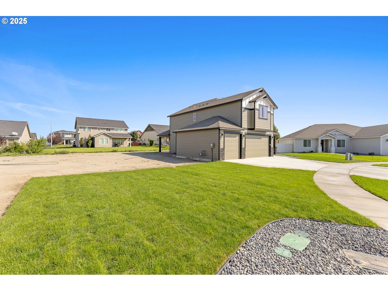 104 Tiber Court Boardman, OR 97818 - Photo 28 of 33 a house view with a outdoor space