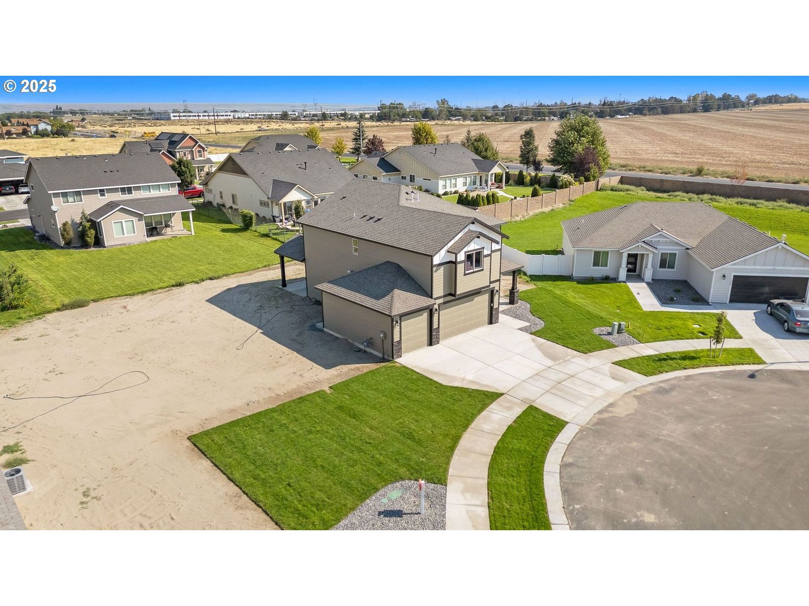 104 Tiber Court Boardman, OR 97818 - Photo 3 of 33 a view of a city