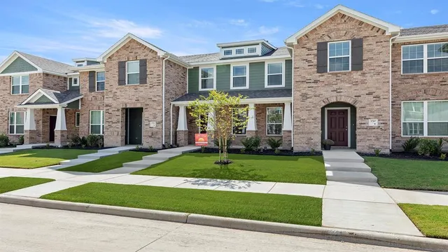 $240,990 | 3705 Star Mesa Street, Unit 14, Heartland, TX 75114