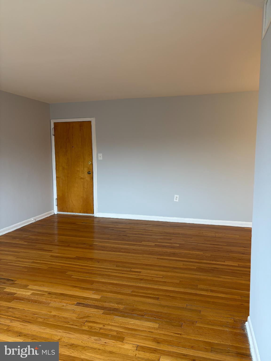 11514 Bucknell Drive, Unit 102 Silver Spring, MD 20902 - Photo 3 of 23