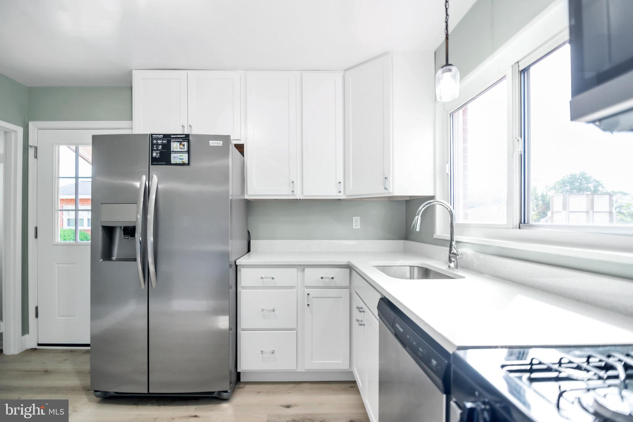6054 Moorehead Road Baltimore, MD 21228 - Photo 14 of 23