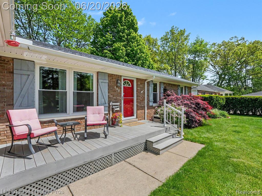 600 Six Mile Road Whitmore Lake, MI 48189 - Photo 5 of 26