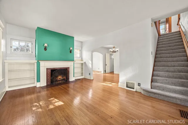 $375,000 | 84 South Caroline Street, Crystal Lake, IL 60014