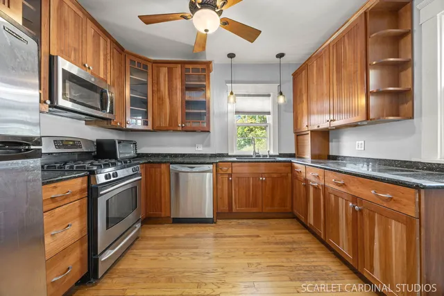 $375,000 | 84 South Caroline Street, Crystal Lake, IL 60014