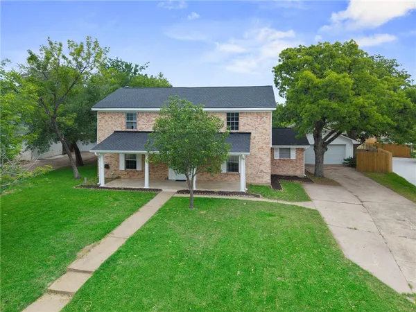 $385,000 | 3807 Oak Ridge Drive, Bryan, TX 77802